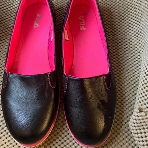 💕Fila women’s shoes. Size 8.  Like new condition